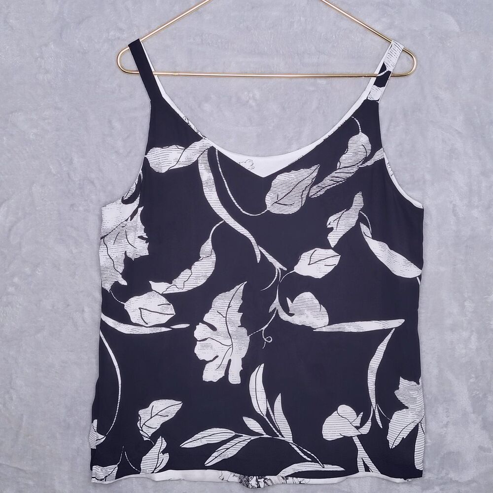 WHBM Black & White Floral Reversible Sleeveless Top Size M Office Career Tank - Picture 8 of 10